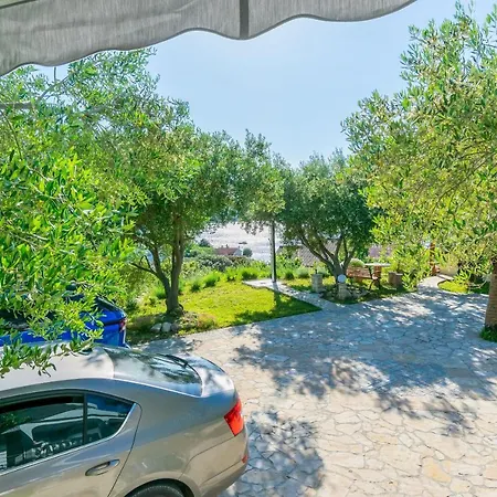 Anka Apartman Kampor